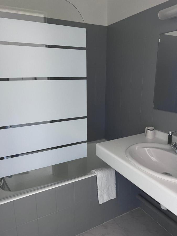 Hostellerie Saint Clement Vic-sur-Cère Екстериор снимка