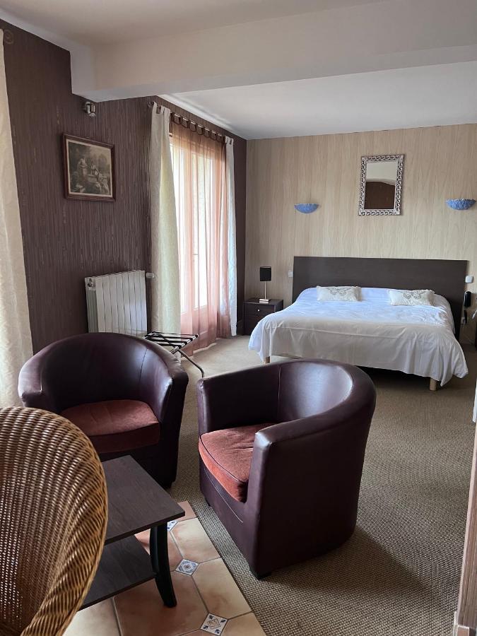Hostellerie Saint Clement Vic-sur-Cère Екстериор снимка