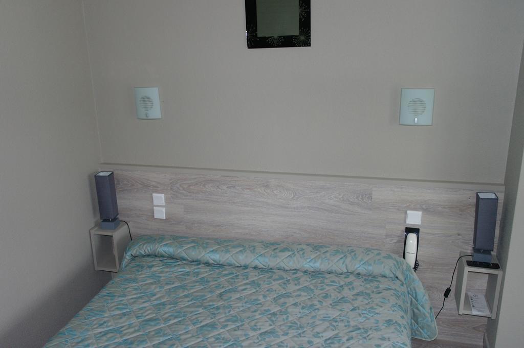Hostellerie Saint Clement Vic-sur-Cère Екстериор снимка