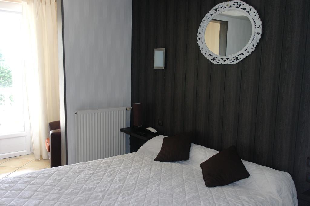 Hostellerie Saint Clement Vic-sur-Cère Екстериор снимка