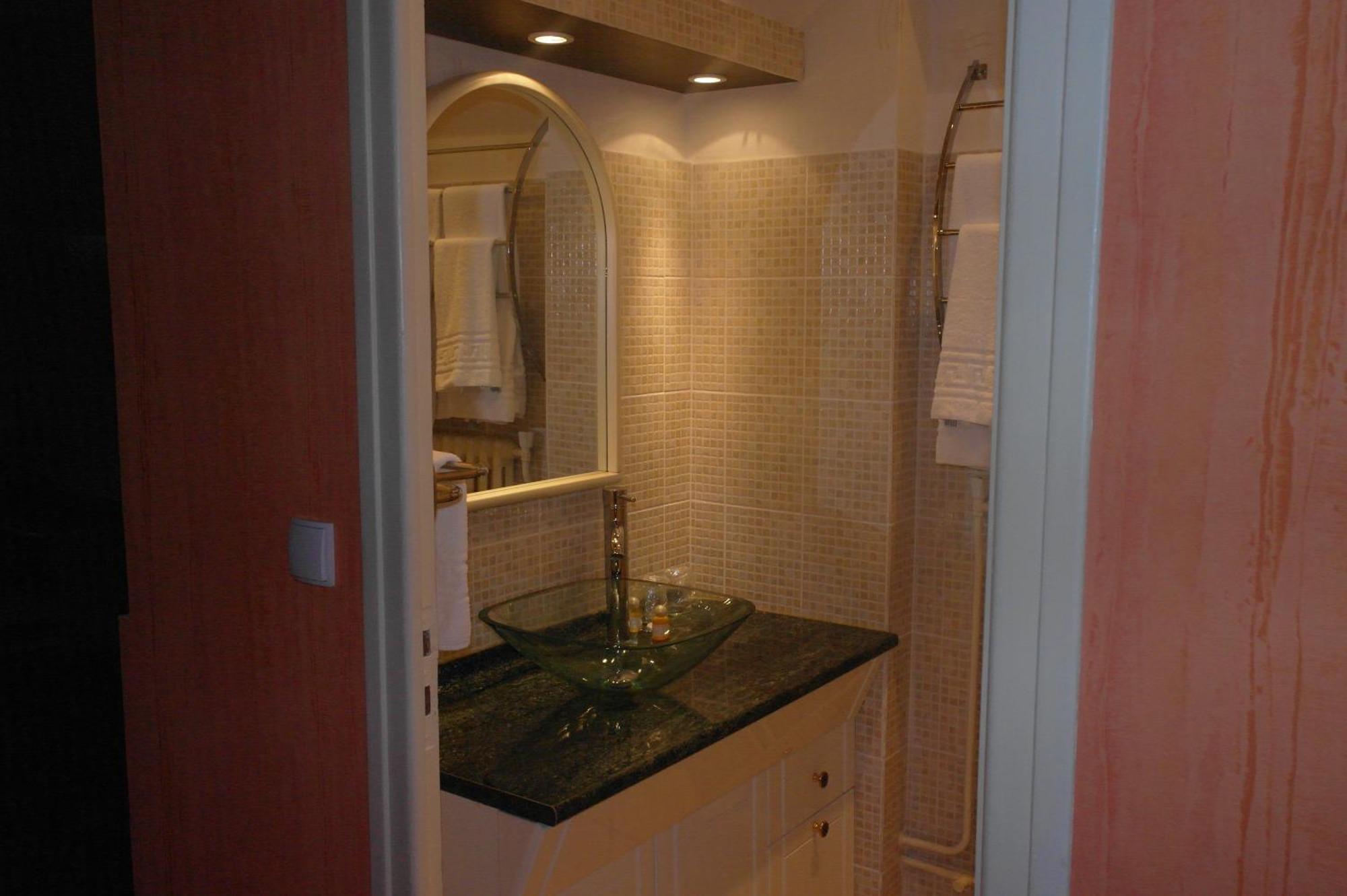 Hostellerie Saint Clement Vic-sur-Cère Екстериор снимка